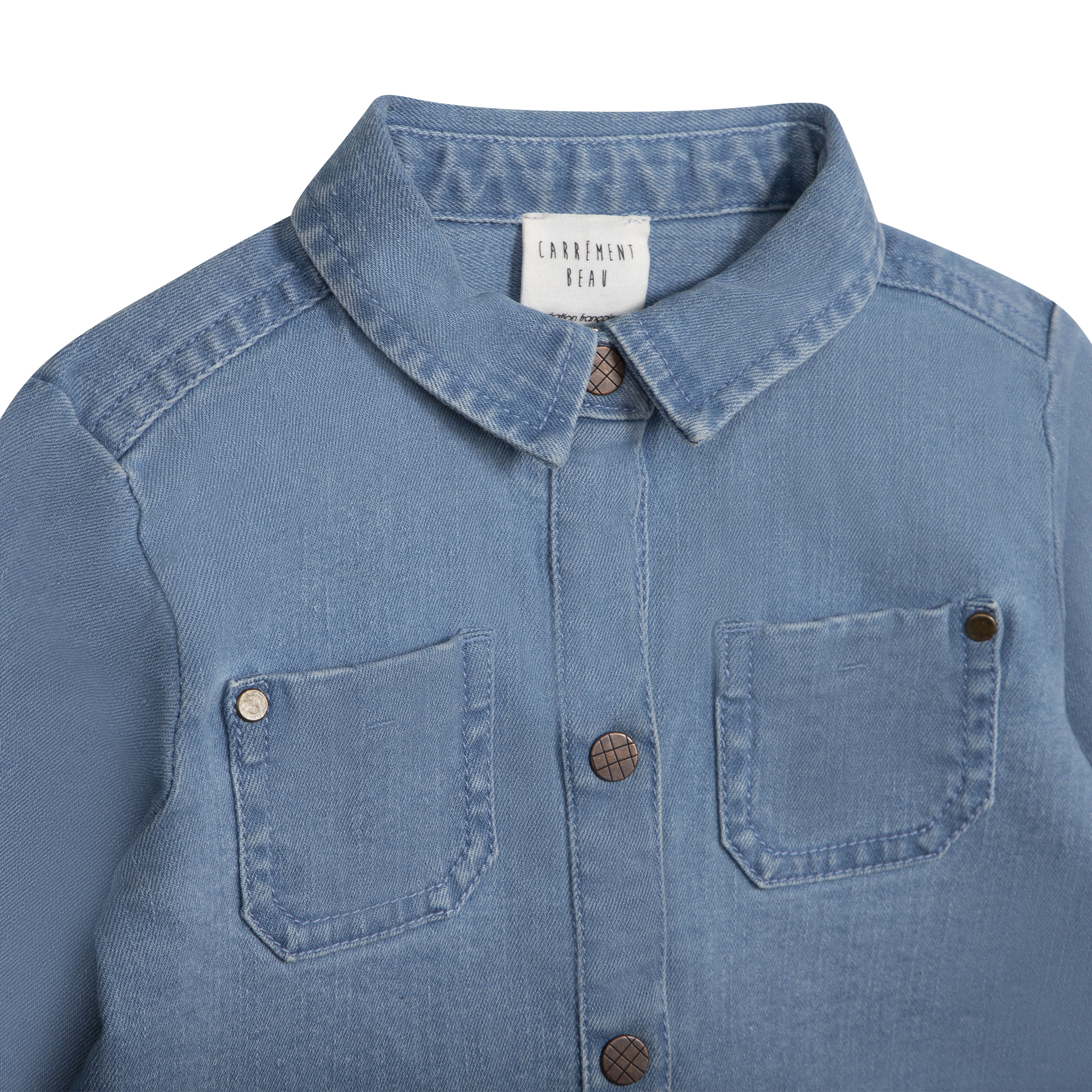 Chemise en jean pressionnée